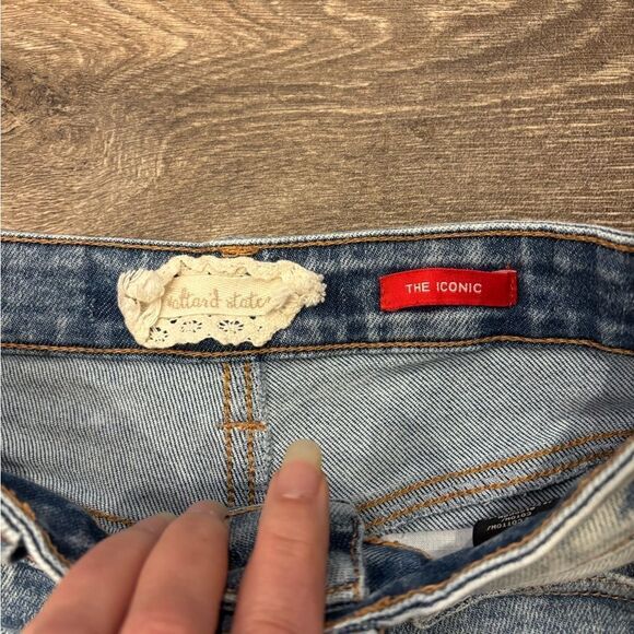 Altar’d State The Iconic Blue Denim Jean Shorts Size 25 - Picture 2 of 4